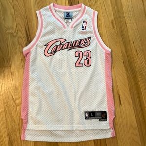 Lebron James Vintage Cleveland Cavaliers basketball jersey Youth L Pink/White
